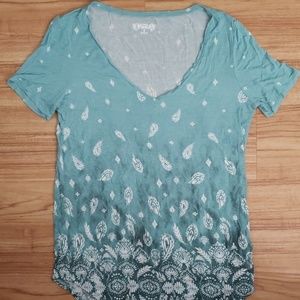 Mudd v-neck shirt Medium
